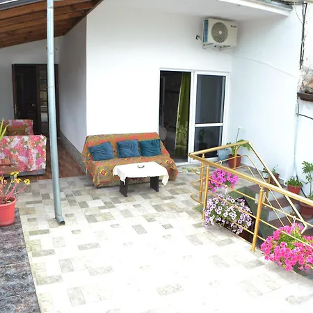 Belle View Old Town Μπεράτ