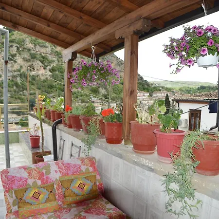 Belle View Old Town * Μπεράτ