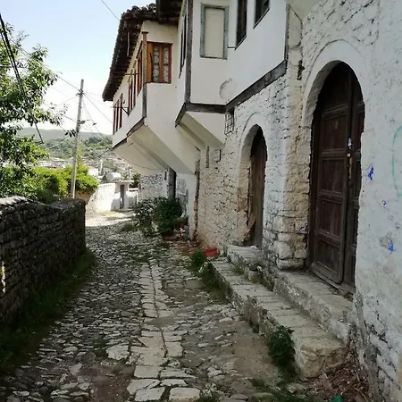 Belle View Old Town Берат