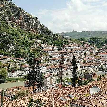 Belle View Old Town * Μπεράτ